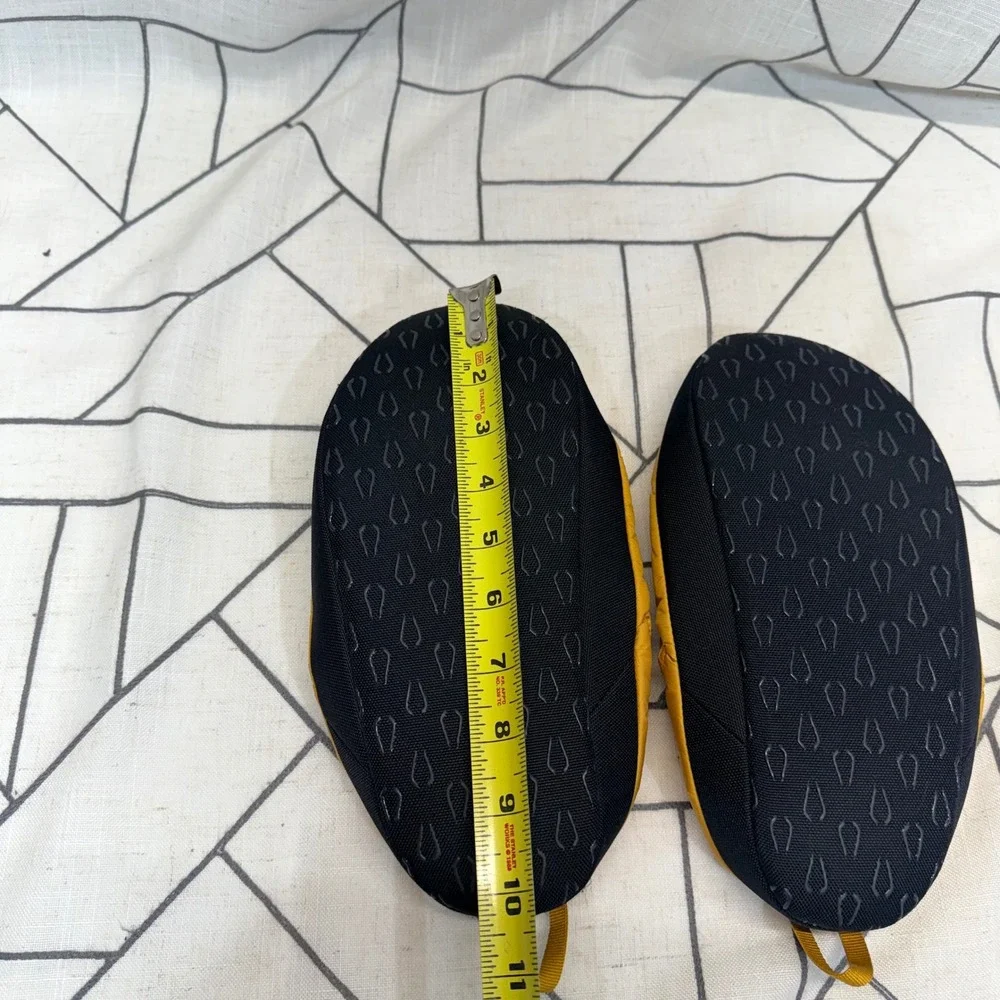 The‎ North Face ThermoBall Traction Mule V Yellow Puffer Slippers Mens M 7-9